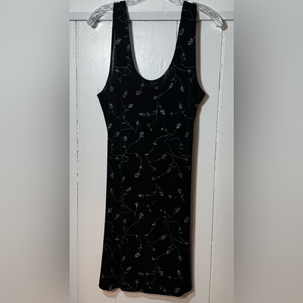 EUC Pretty Newport Black w/Silver Floral Vines Stretch Mini Dress (Fuzzi like)